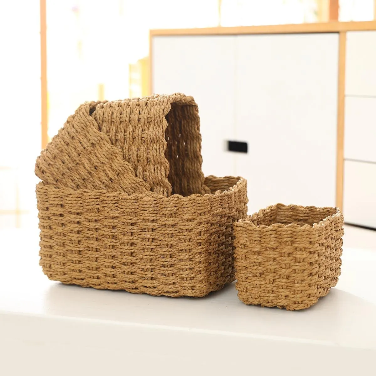 4pcs Woven Storage Basket Straw Organizer Desktop Clutter Storage Bins for Home