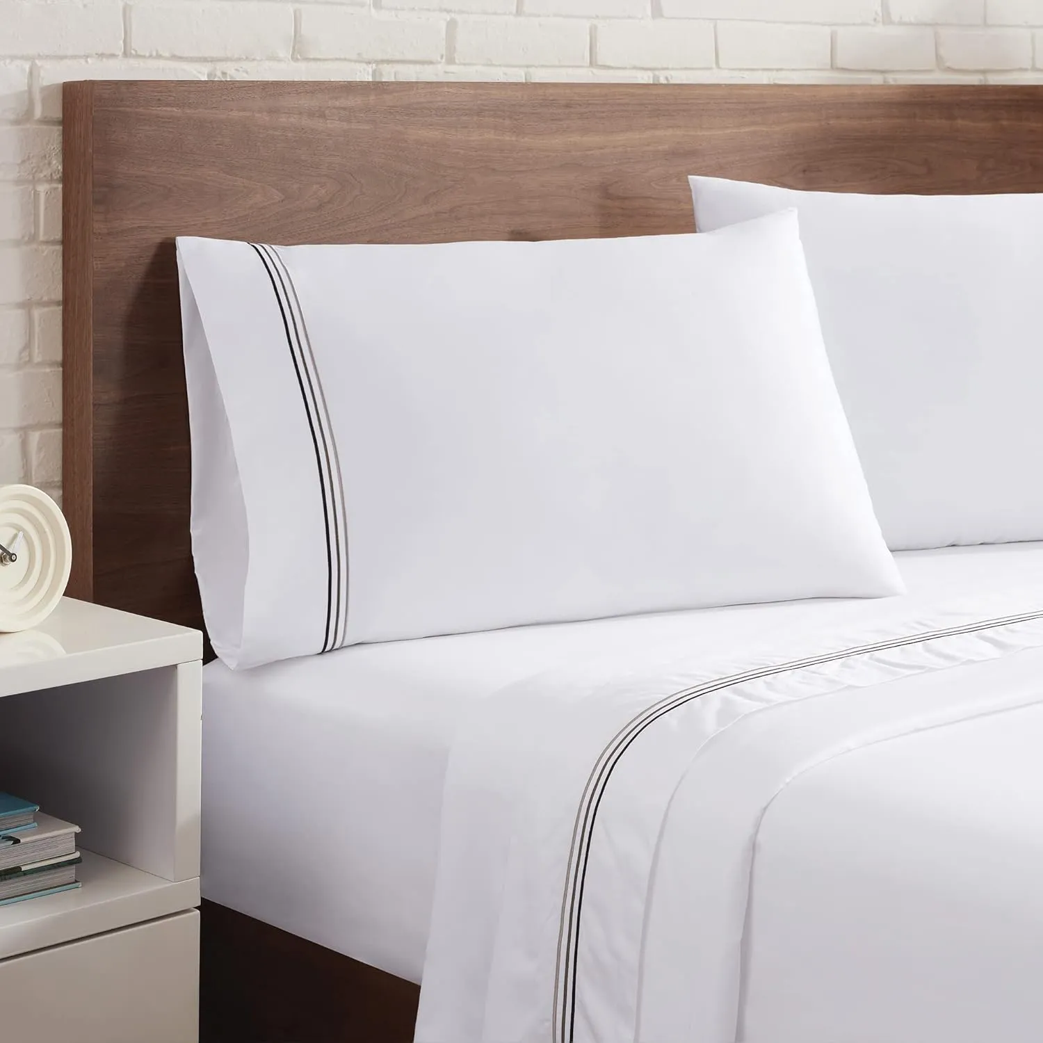 Aston & Arden Sateen Sheet Set - 100% Cotton 600 Thread Count Luxurious Hotel Silky Sheets, Pristine White with Fine Baratta Embroidered 3-Striped Hem, Wrinkle Resistant, Full, Onyx Black