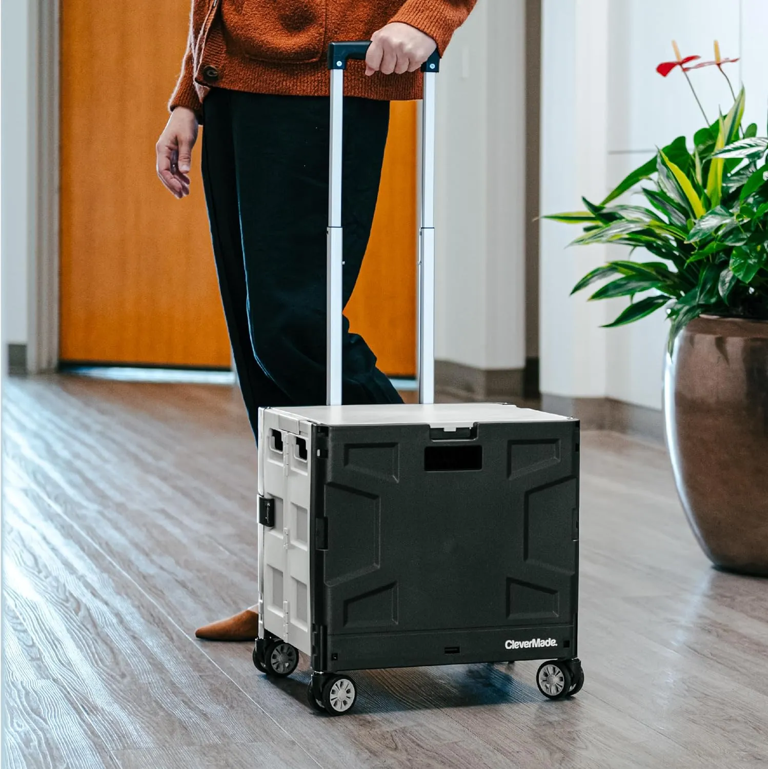 CleverMade Collapsible Wheeled Crate with Lid, 4-Wheels - Swivel and Glide Rolling Crate with Handle and Double Wheels for Easy Transport and Versatile Use - 35L and 75lb Capacity, Black/Cream