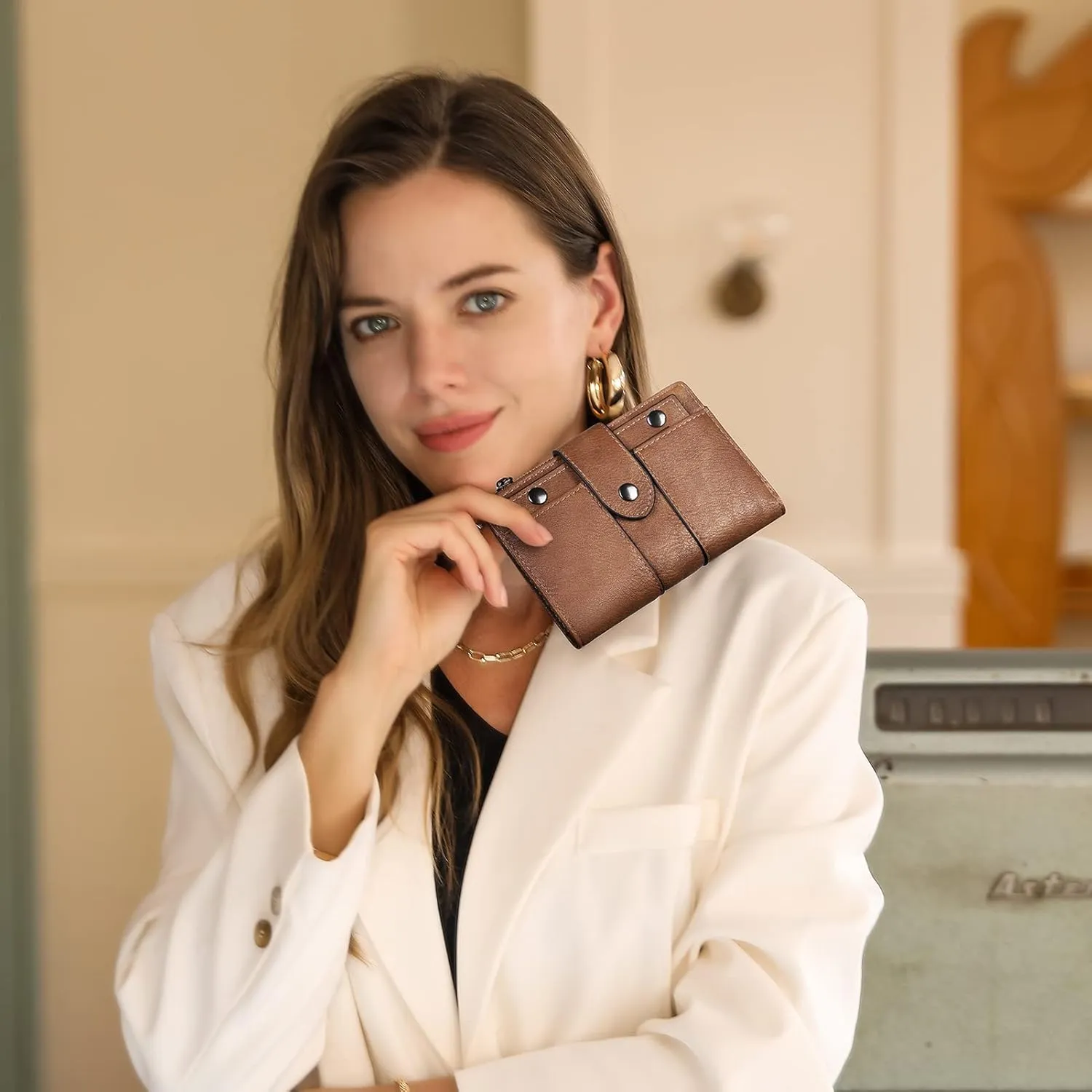CLUCI Small Wallet for Women Leather Slim Womens Wallet Bifold Multi Card Holder Organizer Designer with Removable ID Window