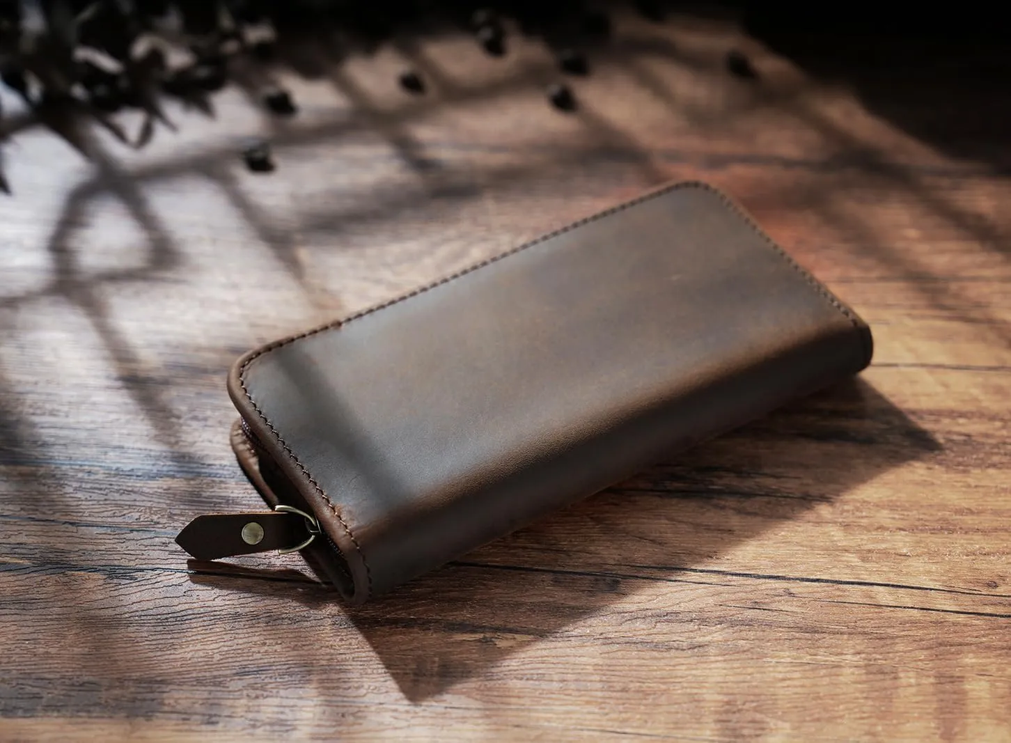 EURYNOME Leather Fountain Pen Holder,Leather Pencil Case Shockproof 3 Divided Slots,Portable Storage Bag for Invoice/Receipt/Cards/Coupon/Tickets