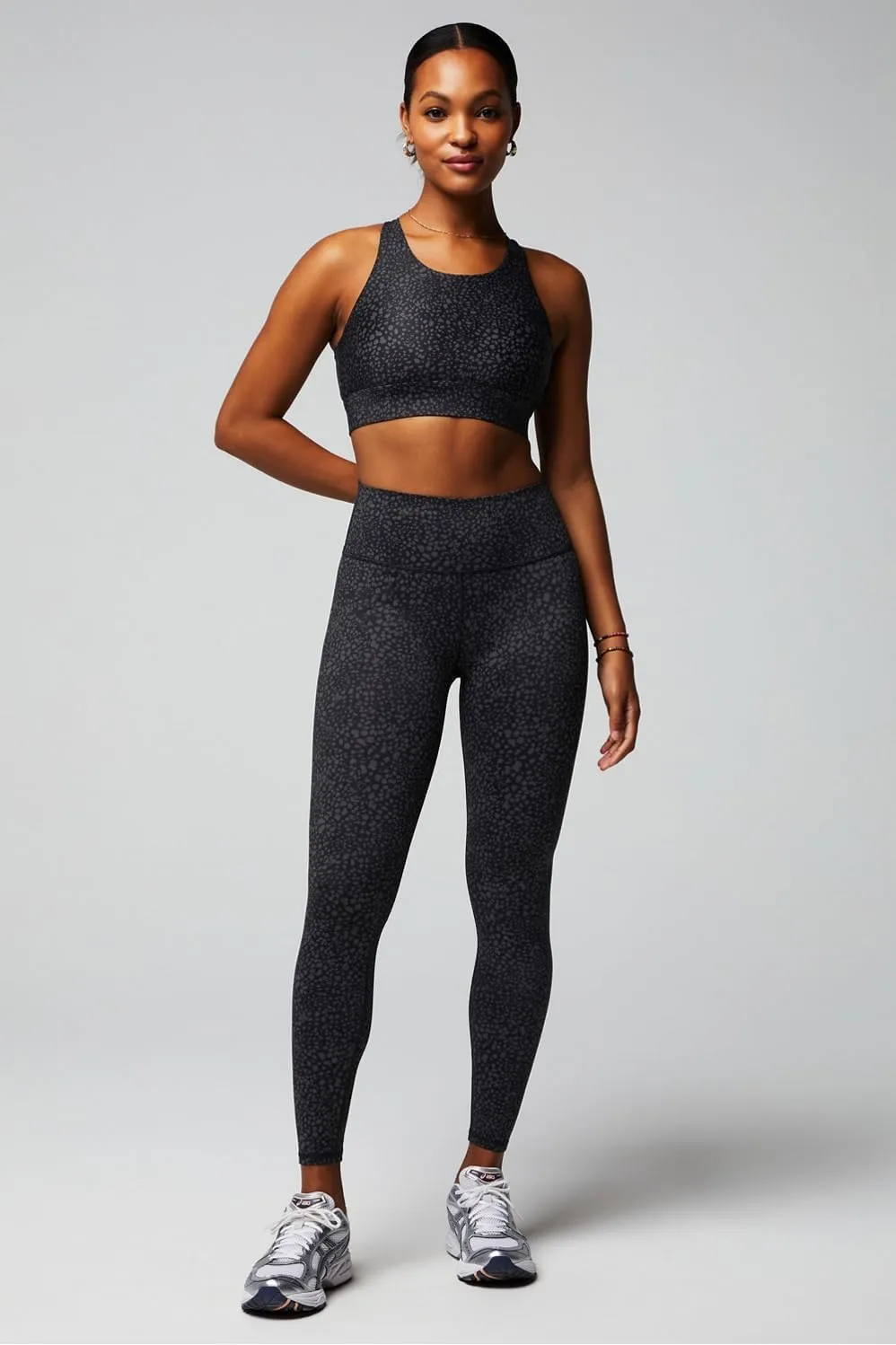 Fabletics Women's No-Bounce Sports Bra, Workout, Yoga, Athletic, Fitness, Gym, UPF Protection, 4-Way Stretch