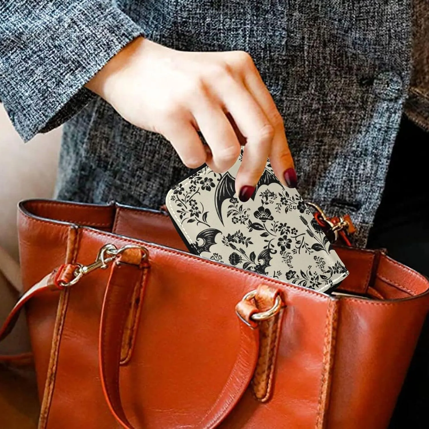 Goth Bat Flowers RFID Credit Card Holder Wallets Accordion for Women Leather Zipper Card Case Accordion Wallet for Ladies Girls