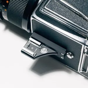 H Mount for Hasselblad 500 Series/2000 Series (Black)