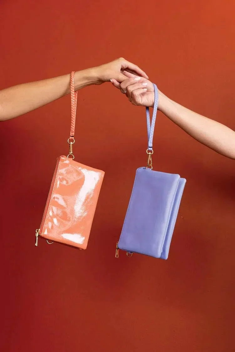JEN & CO. Riley Wristlet - Woven Stripe Design - Adjustable/Detachable Strap - Straw/Vegan Leather Crossbody Handbag