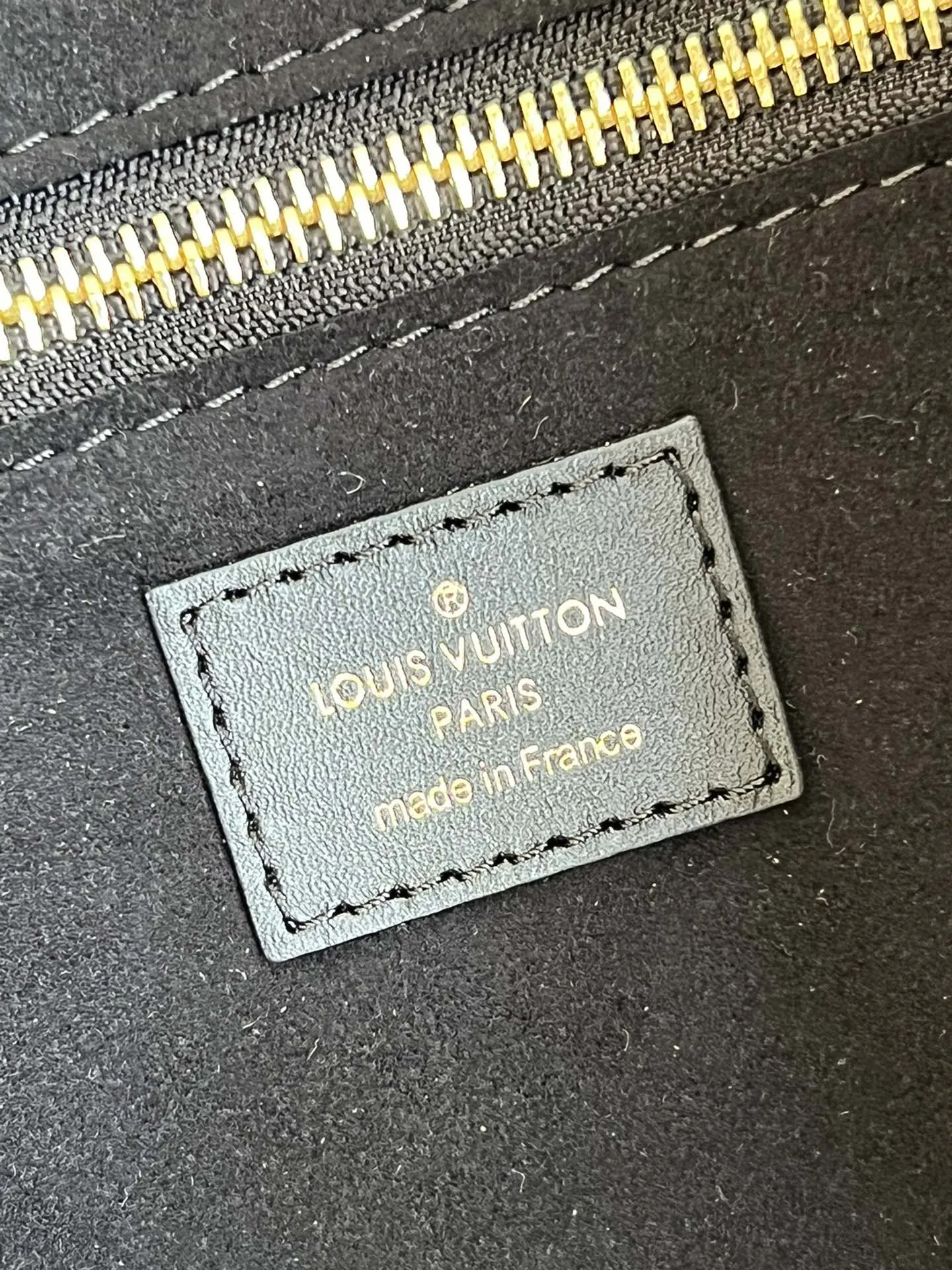 Louis Vuitton Neverfull MM Bag