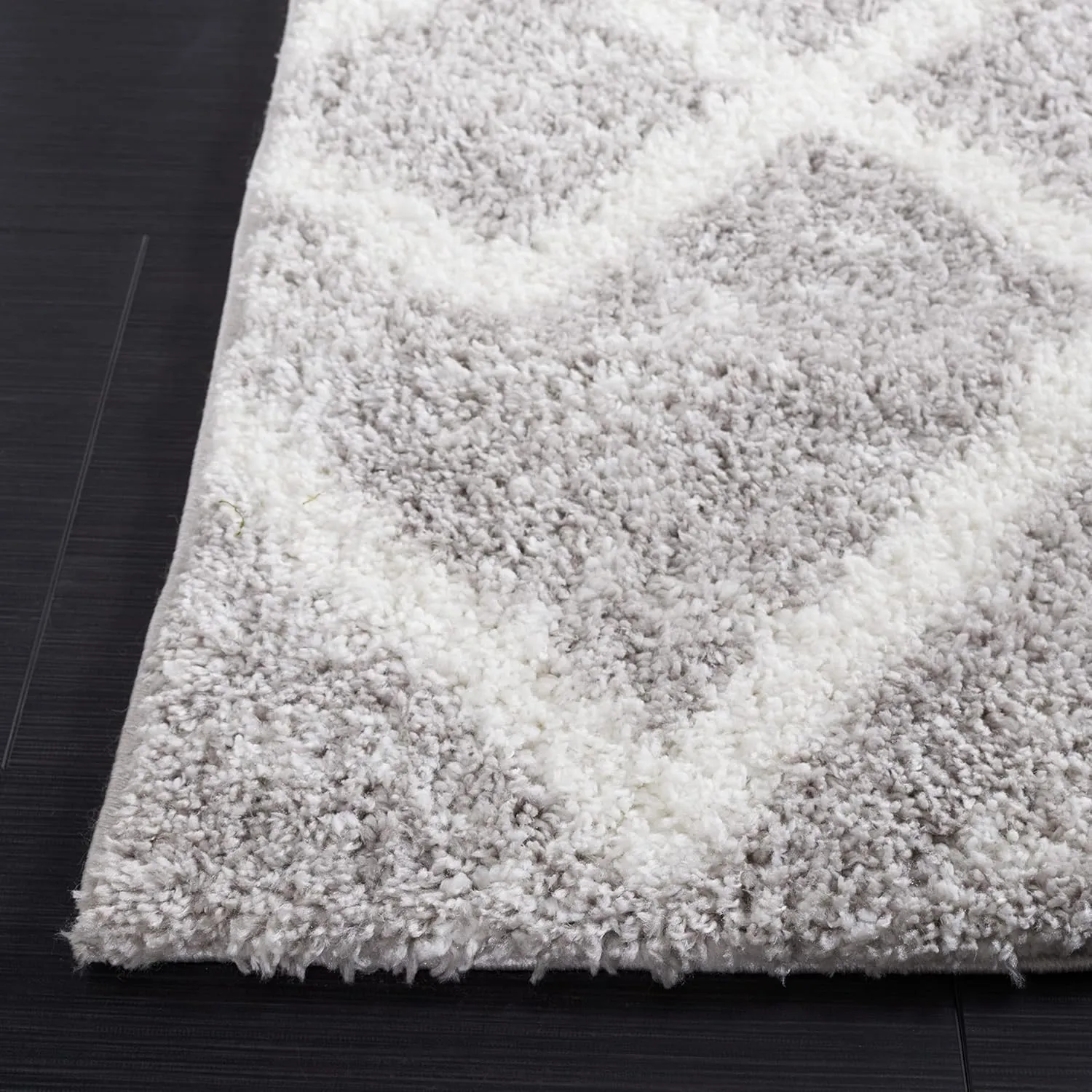 SAFAVIEH Area Rug 8x10 - Berber Shag Collection - Large - Ivory & Grey, Moroccan Design, Non-Shedding & Easy Cleaning, Plush Thick Pile, Ideal for Living Room, Bedroom, Dining Space (BER574G)