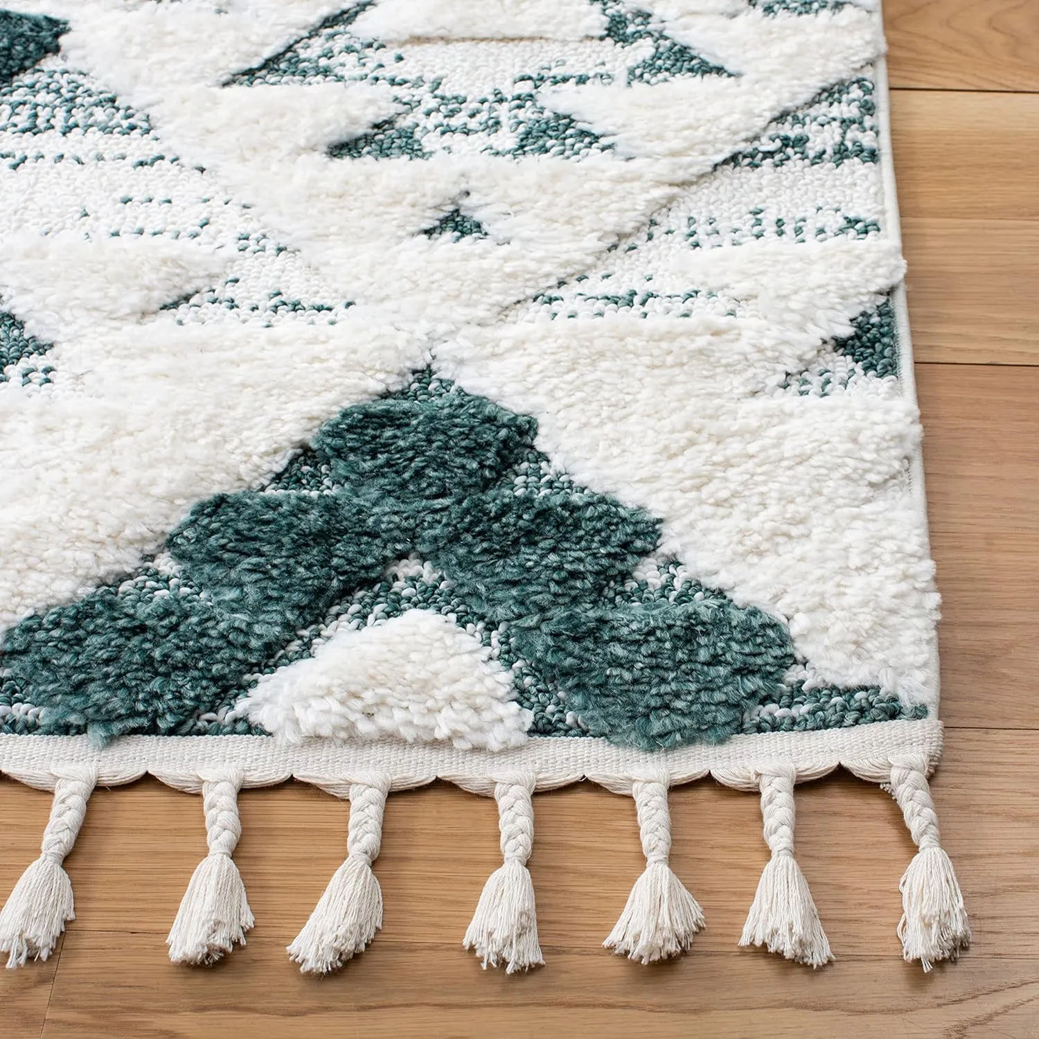 Safavieh Area Rug 8x10 - Moroccan Tassel Shag Collection - Large - Green & Ivory, Boho Design, Non-Shedding & Easy Cleaning, Plush Pile, Ideal for Living Room, Bedroom, Dining Space (MTS688Y)
