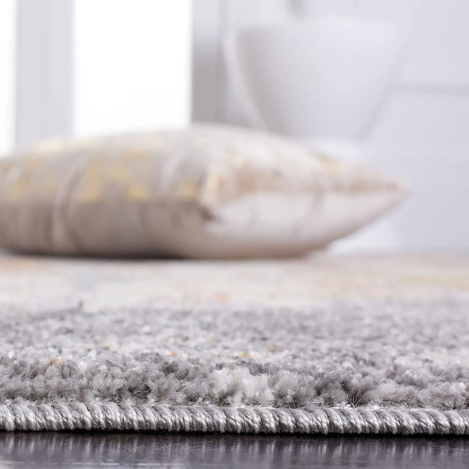 SAFAVIEH Aston Collection Area Rug - 9' x 12', Grey & Gold, Modern Abstract Design, Non-Shedding & Easy Care, Ideal for High Traffic Areas in Living Room, Bedroom (ASN710G)