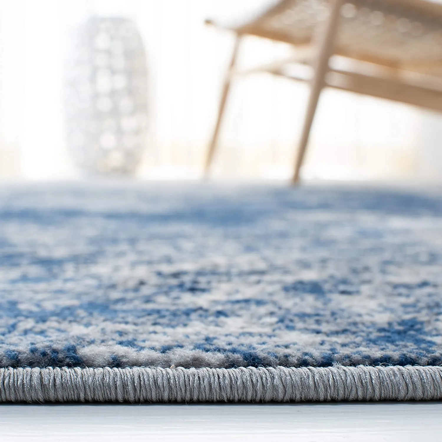 SAFAVIEH Brentwood Collection Area Rug - 9' Square, Grey & Navy, Modern Abstract Design, Non-Shedding & Easy Care, Ideal for High Traffic Areas in Living Room, Bedroom (BNT822G)