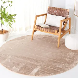 SAFAVIEH Faux Rabbit Fur Collection Area Rug - 6' Round, Beige, Solid Design, Non-Shedding & Easy Care, Machine Washable Ideal for High Traffic Areas in Living Room, Bedroom (FRF976B)