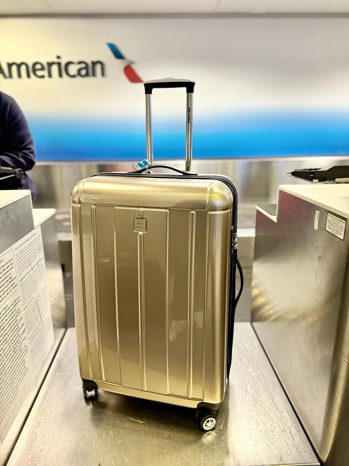 World Traveler Contour Lightweight Polycarbonate Hardside Expandable Spinner Luggage with TSA Lock, Champagne, 28-inch