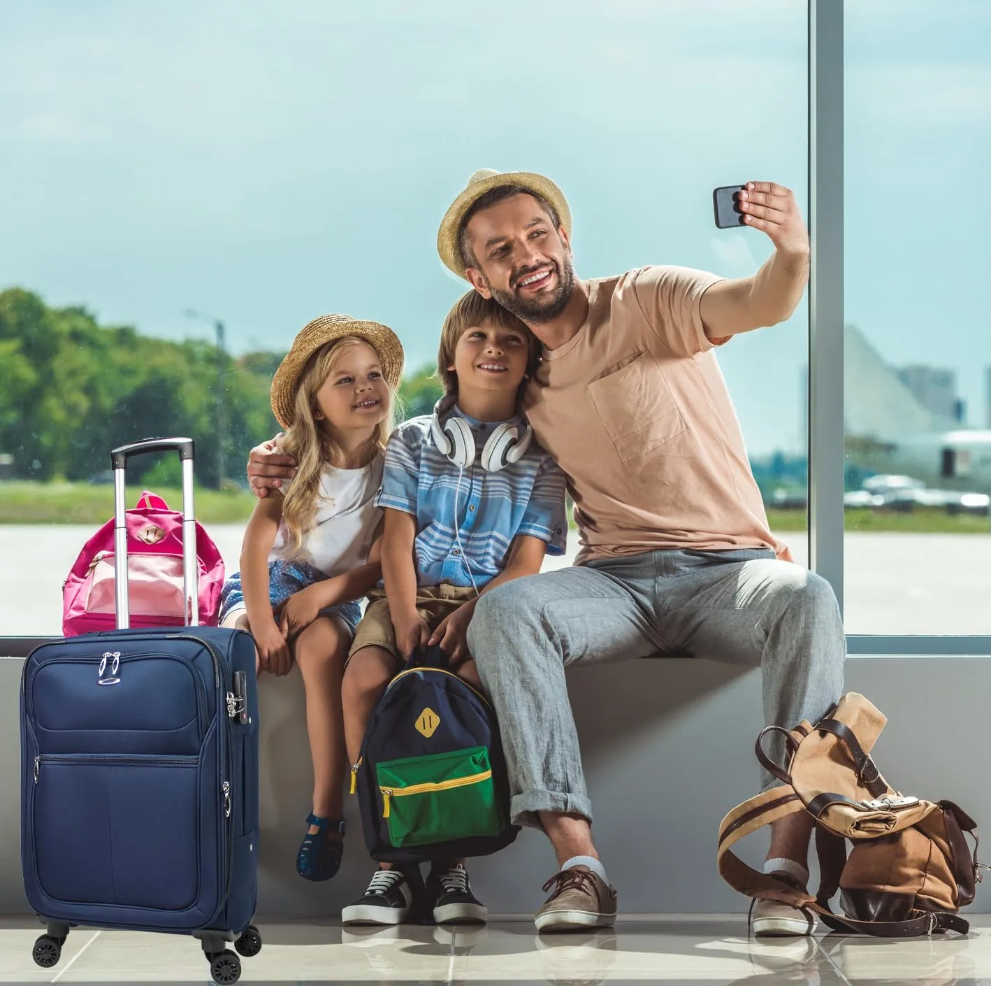 World Traveler Kemyer Softside Lightweight Expandable Spinner Luggage, Navy, 3-Piece Set(20in,25in,29in)